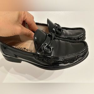Salvatore Ferragamo GRANDIOSO GANCINI BIT PATENT LOAFER Size: 8